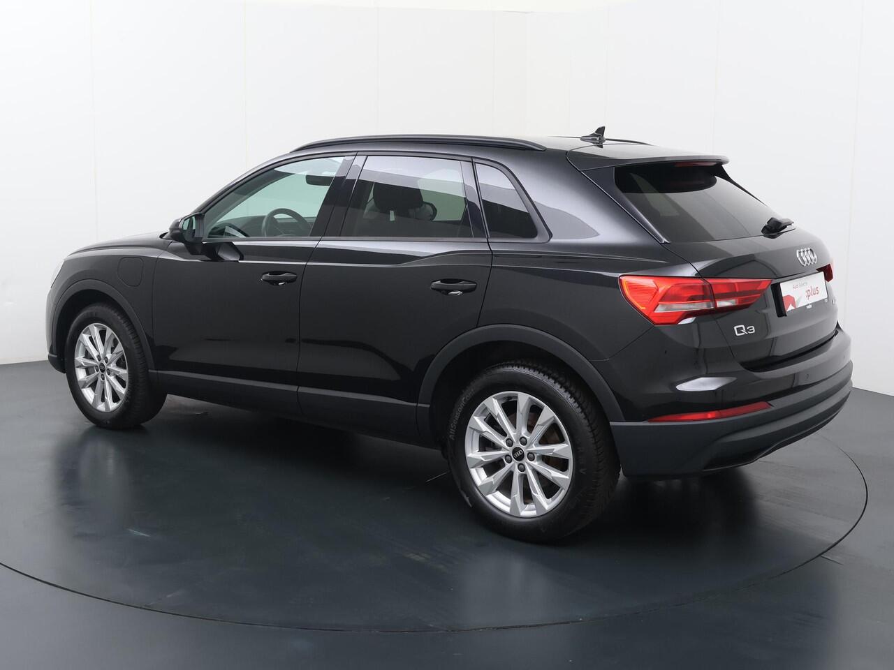 Audi Q3 45 TFSI e edition | 245 PK | Automaat | Climate control | Voorstoelen verwarmd | Virtual cockpit |