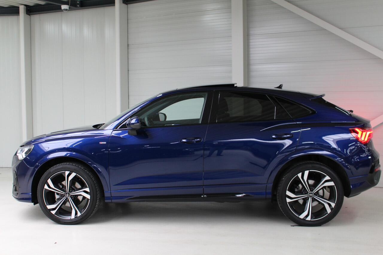 Audi Q3 Sportback 35 TFSI S Edition Competition Blackstyle Panoramadak | 20" Velgen | Camera | Keyless | Leder