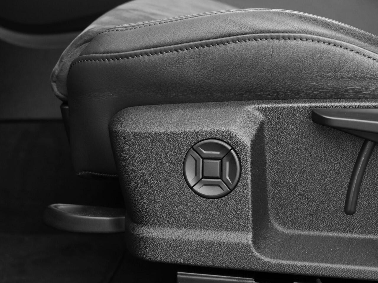 Audi Q3 Sportback 35 TFSI 150pk S-Tronic S Line · Apple/Android Car Play · Leder/Alcantara · Stoelverwarming · Garantie t/m 20-10-2029 of 100.000km · TOPDEAL