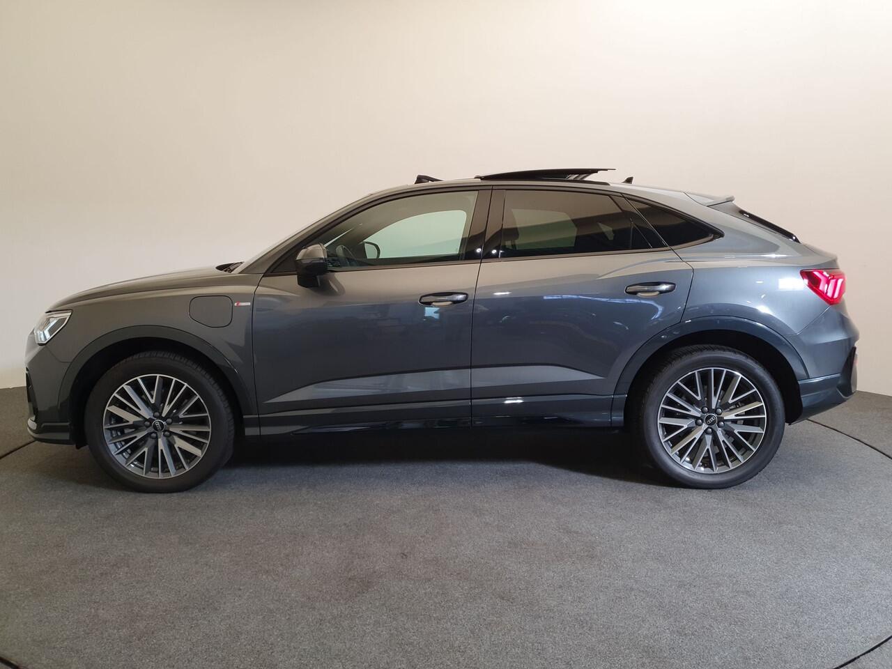 Audi Q3 Sportback 45 TFSI e S-Line S-Tronic Panoramadak, trekhaak