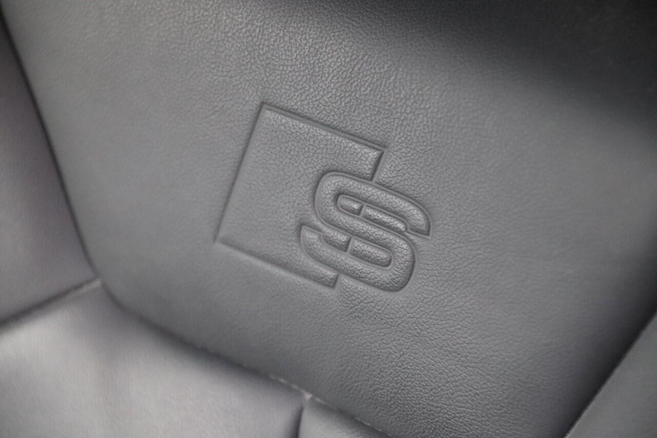 Audi Q3 35 TFSI S edition Hybride-Benzine ,Automaat S Line, Leder, Matrix, Carplay