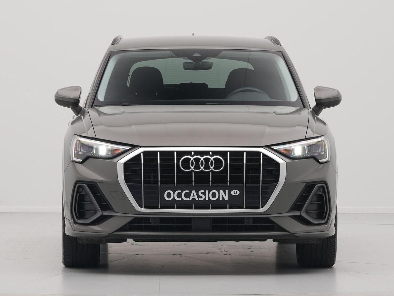 Audi Q3 35 TFSI 150pk Edition S line Navigatie dig display privacy glass 17