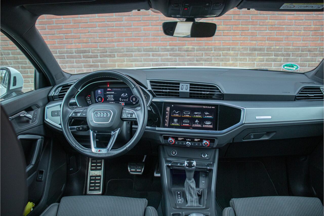 Audi Q3 35 TFSI S-Tronic S edition, 35.000km NAP, Adaptive cruise, Camera, Carplay, Sfeerverlichting, Keyless, PDC, S-Line.