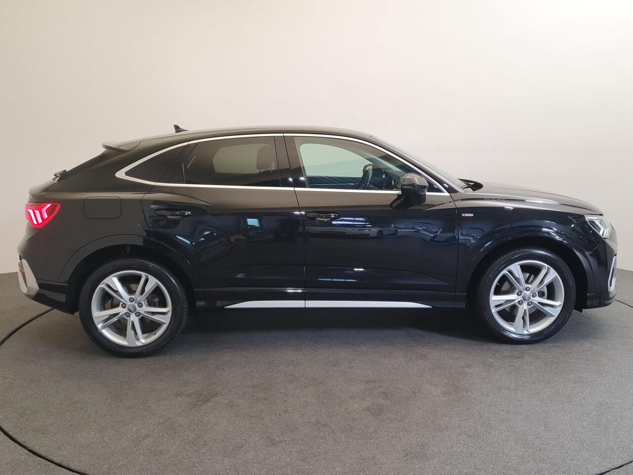 Audi Q3 Sportback 35 TFSI S-Line Alcantara/leder, Virtual cockpit, App connect