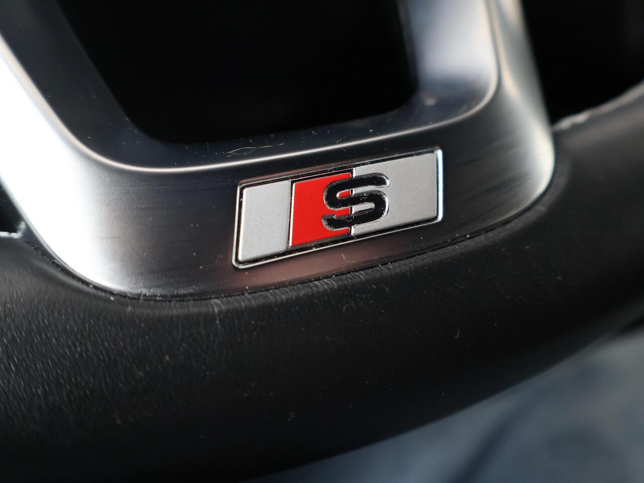 Audi Q3 Sportback 45 TFSI e S Edition | 245 PK | SoH 100% | Trekhaak wegklapbaar | Panoramadak | B&O premium sound | Navigatiesysteem | S line |