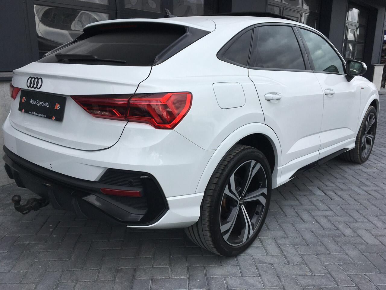 Audi Q3 Sportback 35 TFSI S-line Pano