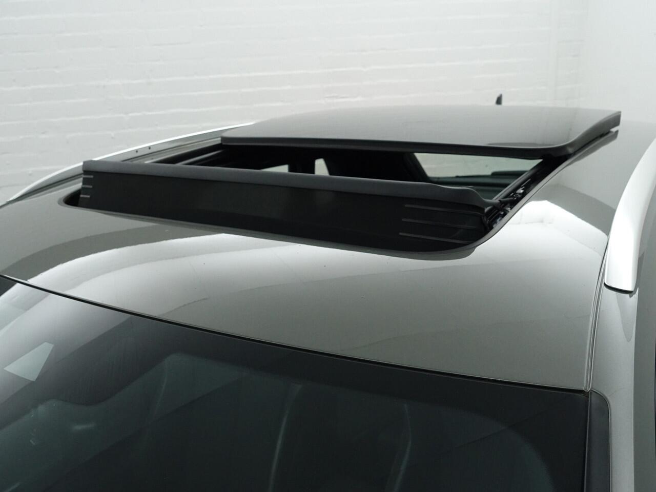 Audi Q3 35 TFSI S edition Aut- Panoramadak, Carplay, Stoelverwarming, Virtual Cockpit, Sport Leder Interieur