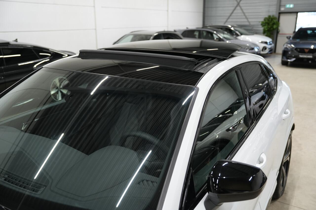 Audi Q3 Sportback 35 TFSI 3x S-Line * Pano - Trekhaak - Leder - Keyless - Camera - 20" - App *