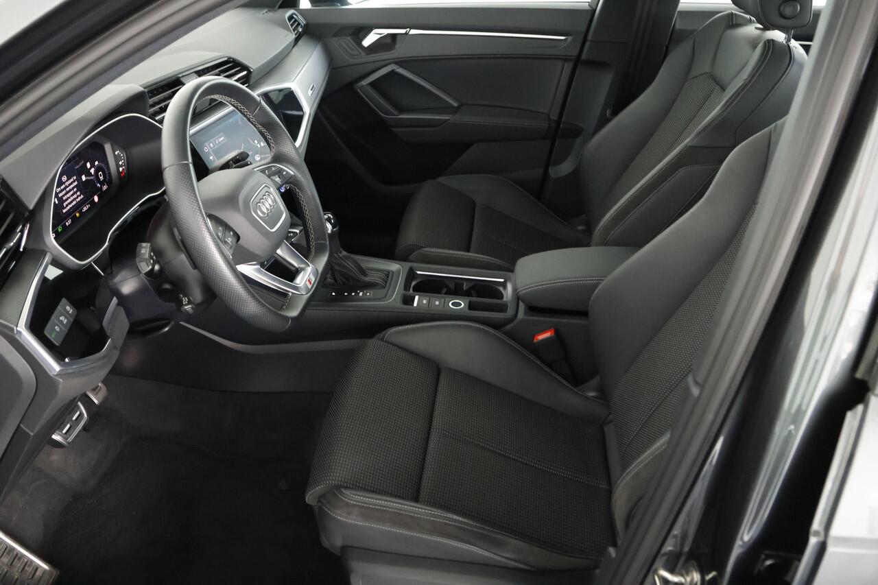 Audi Q3 45 TFSI e S-Line Panorama / Opendak / Cruise / Carplay / LED