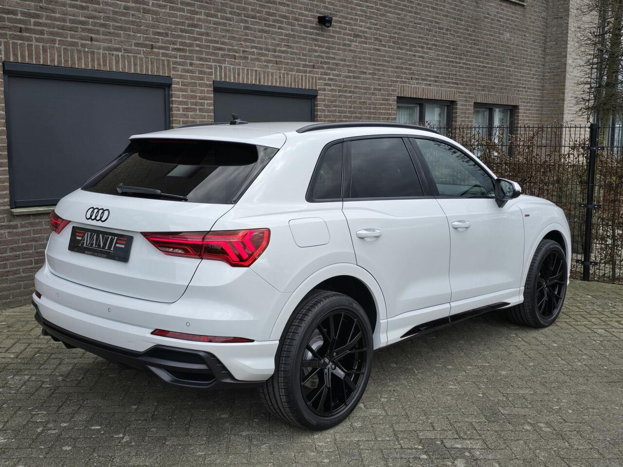 Audi Q3 45 TFSI e S edition PLUG IN HYBRID S-LINE AUT VIRTUAL COCKPIT 245 PK LED STOELVERWARMING ADAPTIVE CRUISE CONTROL AFGEVLAKT STUURWIEL