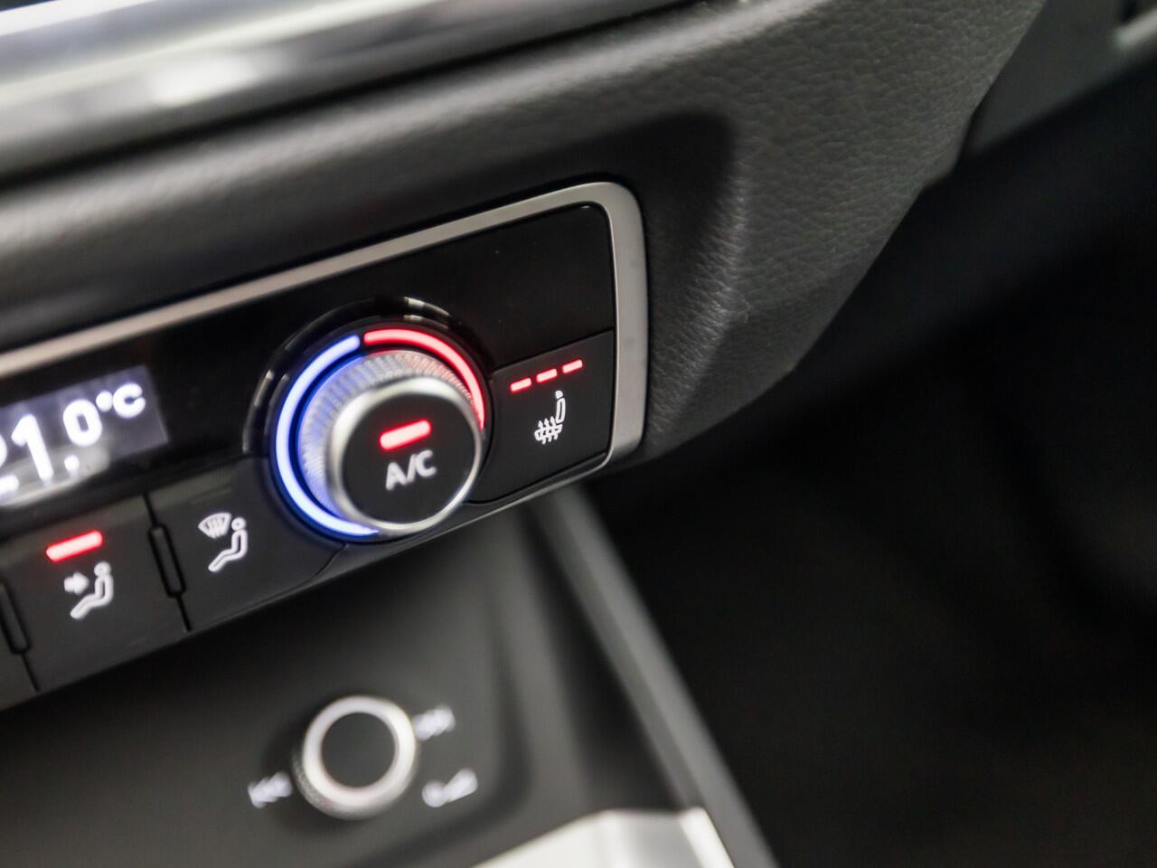 Audi Q3 Sportback 45 TFSI S-Line Sport 245Pk Automaat (SCHUIFDAK, APPLE CARPLAY, BANG&OLUFSEN, 360 CAMERA, ZWART HEMEL, ADAPTIVE CRUISE, STOELVERWARMING, KEYLESS, ELEK ACHTERKLEP, NIEUWSTAAT)