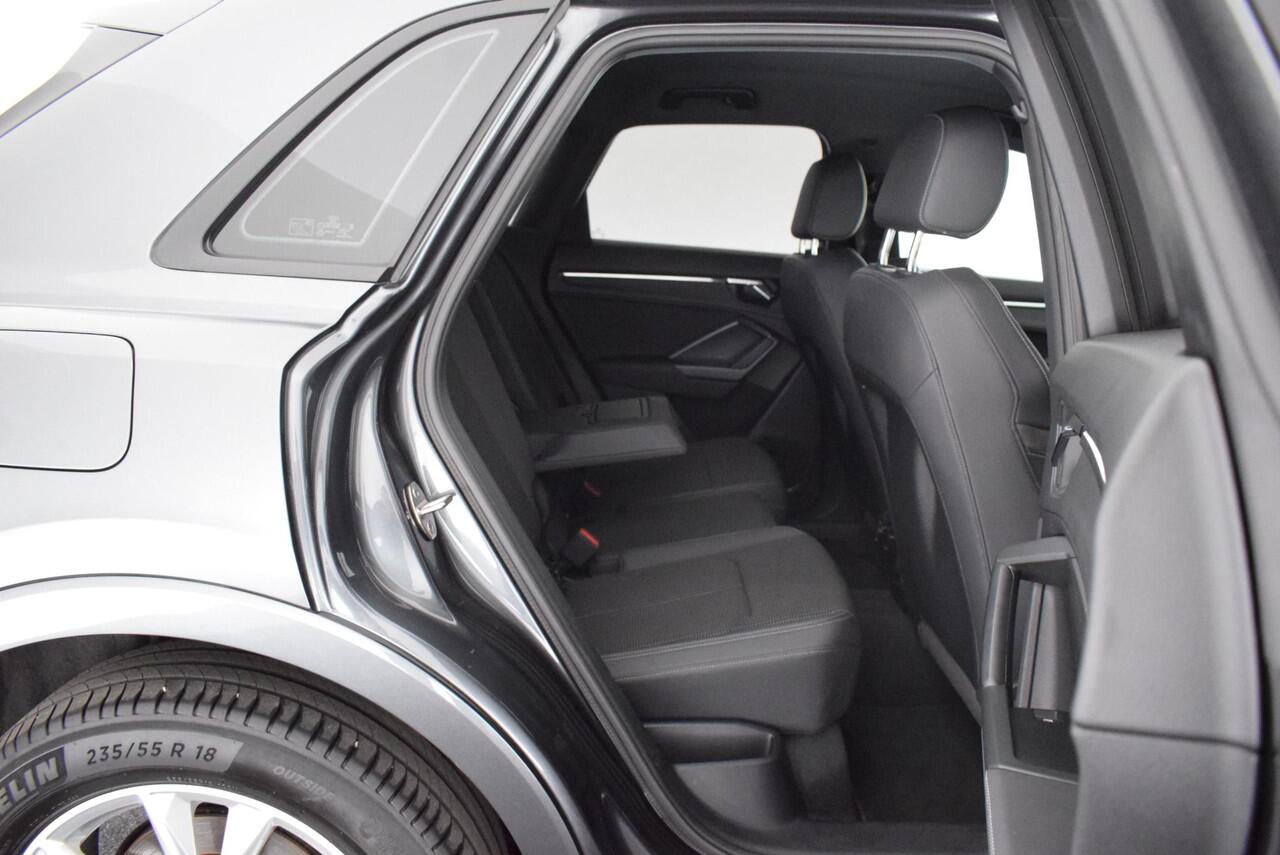 Audi Q3 45 TFSI e 245pk 2x S-Line Trekhaak Virtual Cockpit Led Navigatie