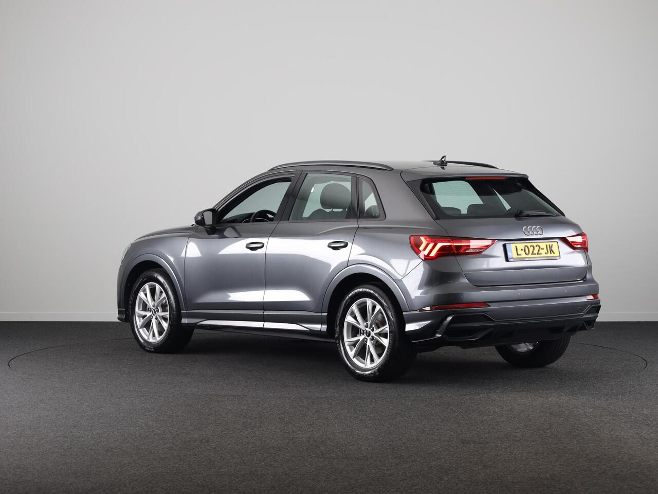 Audi Q3 35 TFSI S edition 150pk S-tronic | Navigatie | Keyless entry | Apple Carplay -/ Android auto | Parkeersensoren voor en achter