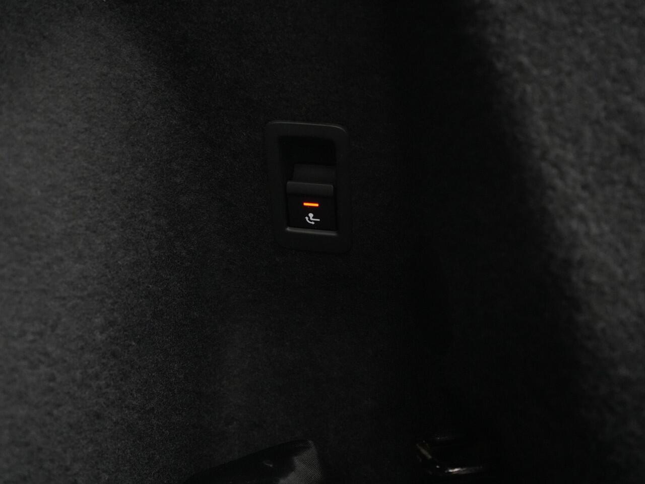 Audi Q3 Sportback 45 TFSI e 245pk PHEV S-line Trekhaak Panorama dak 20"velgen Matrix LED Keyless 360 Camera 16