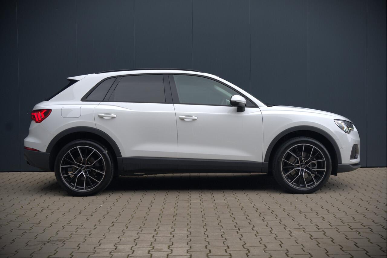 Audi Q3 45 TFSI e Advanced edition | Navigatie | Stoelverwarming | Parkeersensoren | Black Edition | Cruise Control | DAB | Navigatie | Automaat | Digital Dash | LED | Elektrische Achterklep | Dodehoekdetectie
