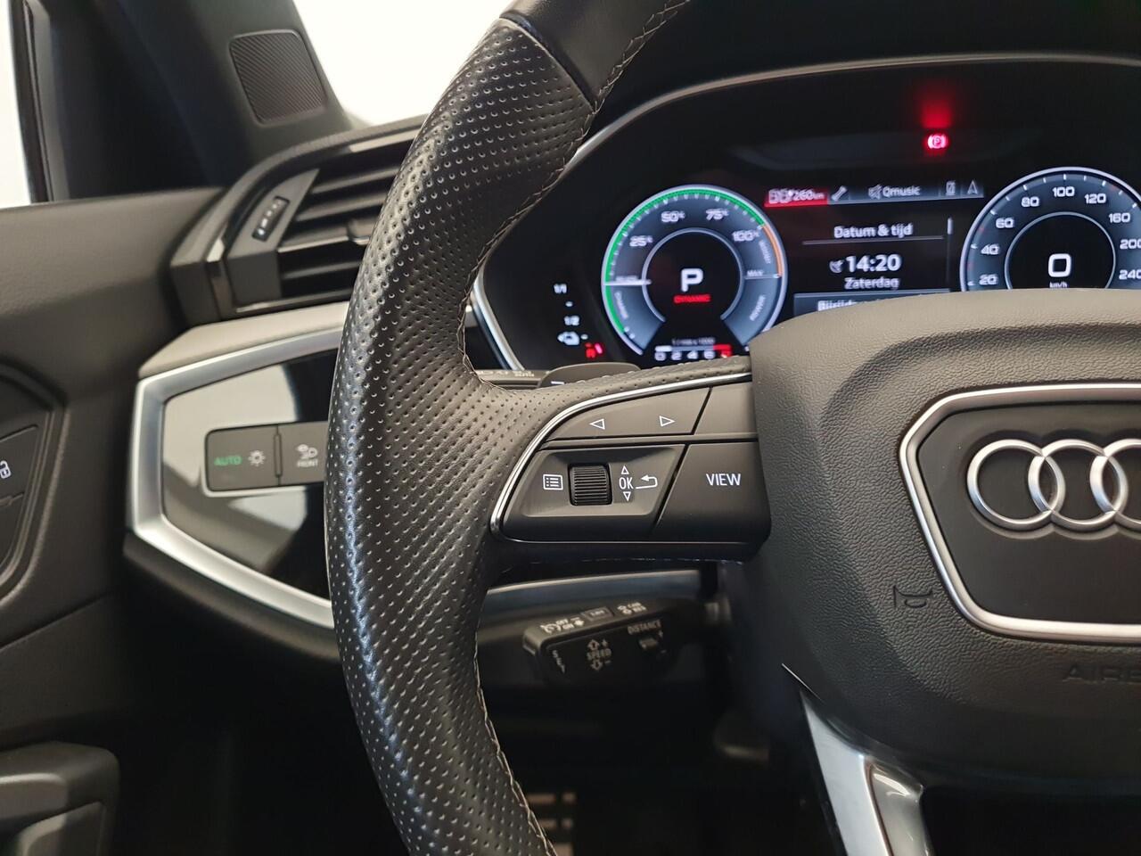 Audi Q3 Sportback 45 TFSI e S-Line S-Tronic Wegklapbare trekhaak, Panoramadak, Camera
