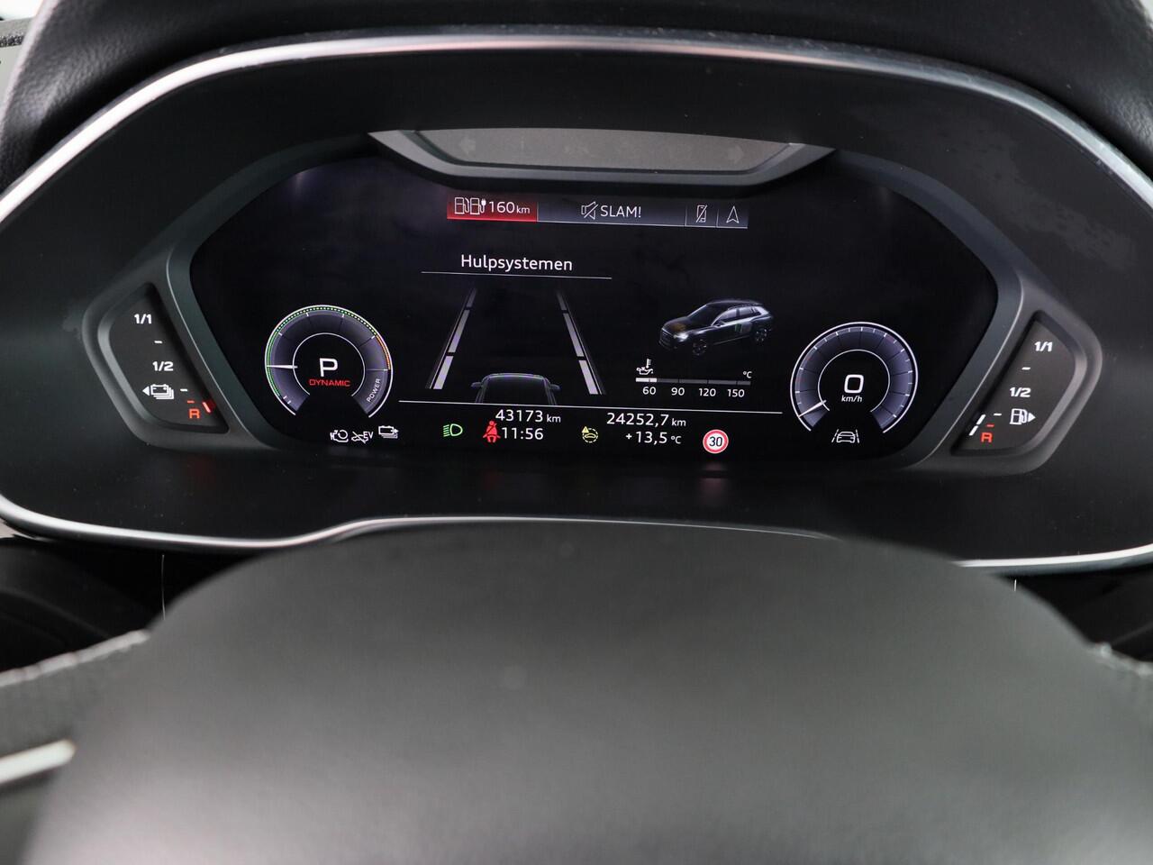 Audi Q3 Sportback 45 TFSI e S Edition 245pk | Lederen bekleding | Navigatie | Verwarmbare voorstoelen | Parkeercamera