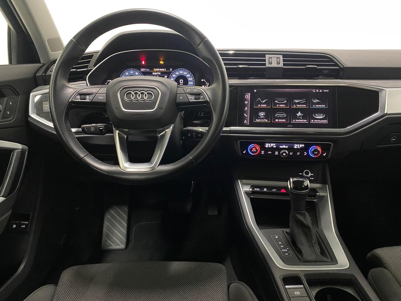 Audi Q3 45 TFSI e Advanced edition Led Koplampen 18 Inch Virtual Cockpit Apple Carplay Navi ACC Trekhaak Doehoek Elektrische Achterklep