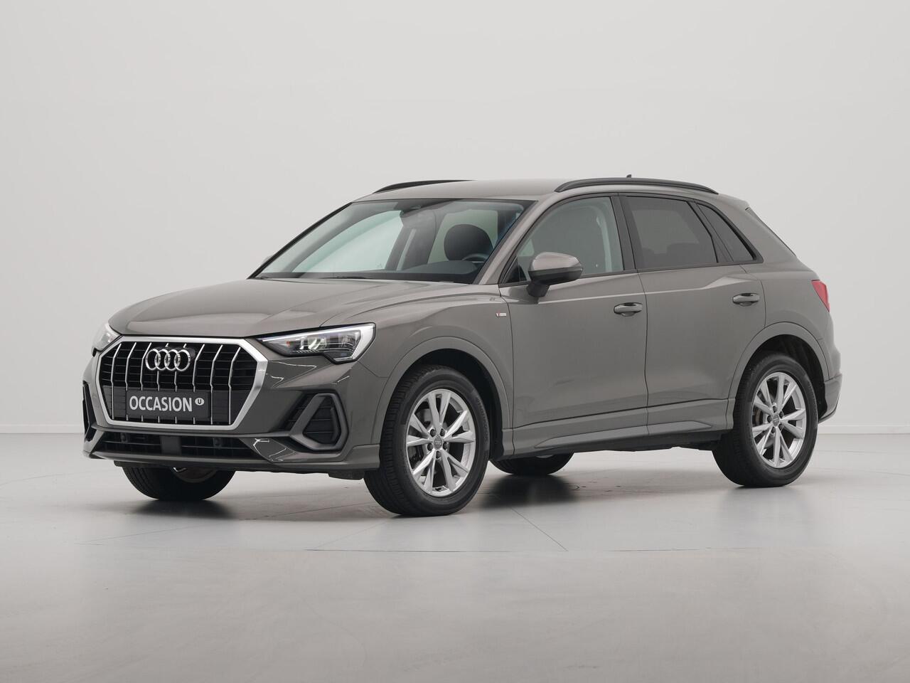 Audi Q3 35 TFSI 150pk Edition S line Navigatie dig display privacy glass 17