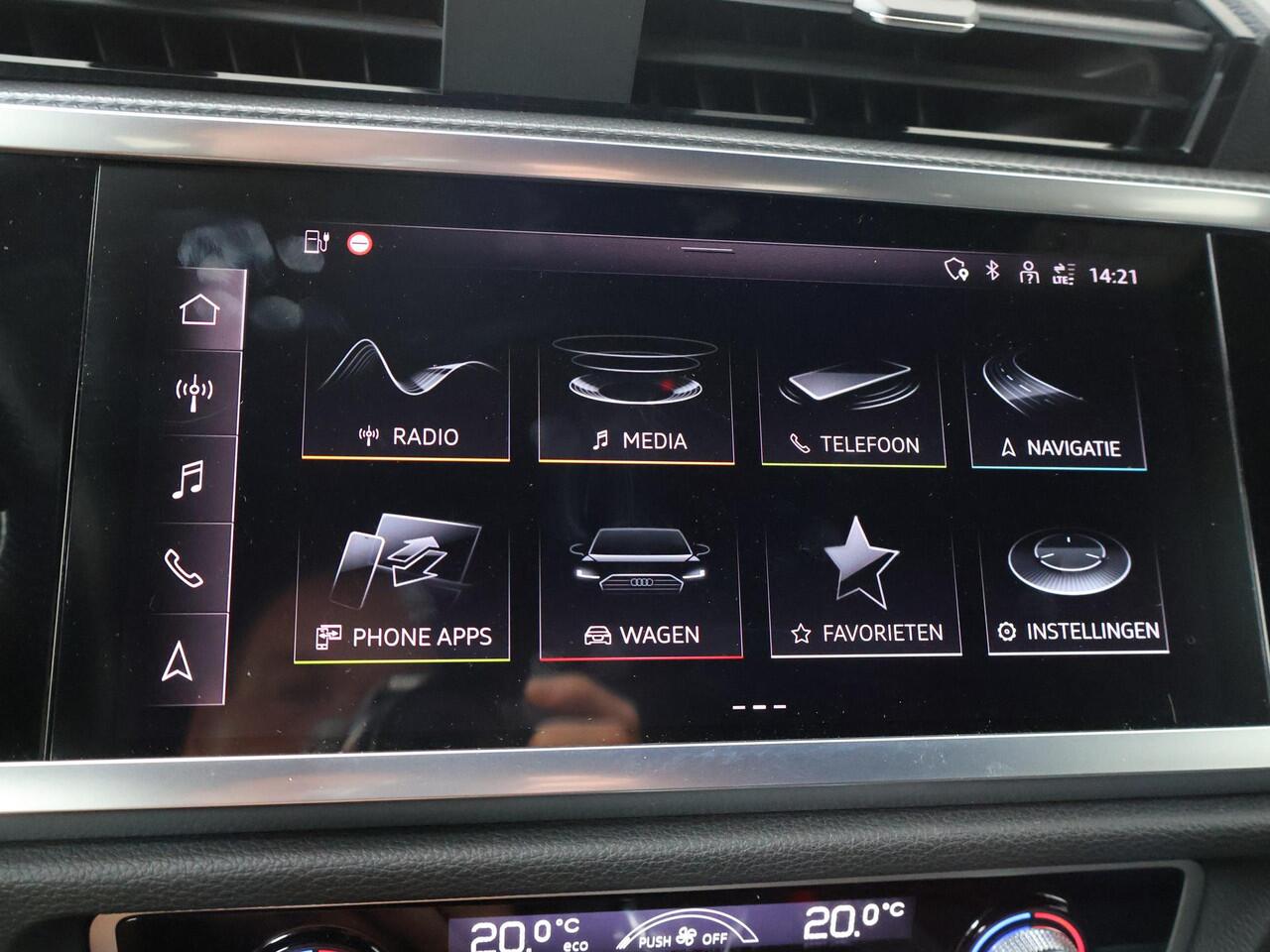 Audi Q3 Sportback 45 TFSI e S Edition | 245 PK | SoH 89% | Trekhaak wegklapbaar | Navigatiesysteem | Achteruitrijcamera | Voorstoelen verwarmd |