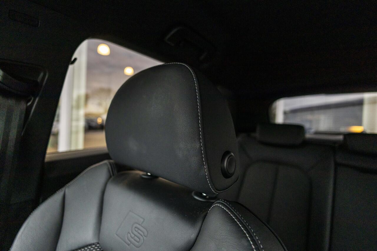 Audi Q3 35 TFSI S edition | Camera | NL Auto | Stoelverwarming