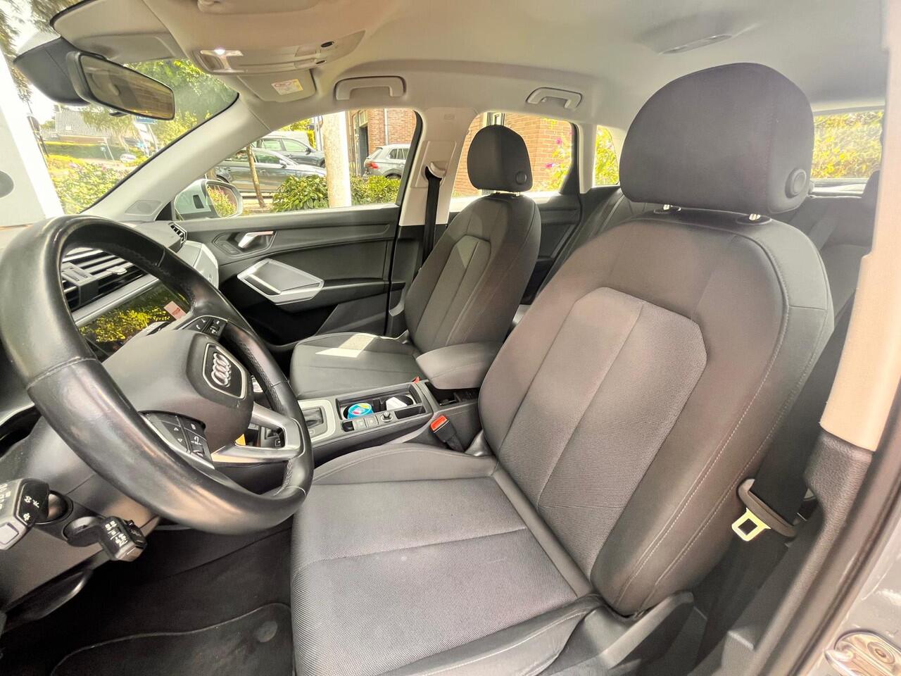 Audi Q3 45 TFSI e Business edition