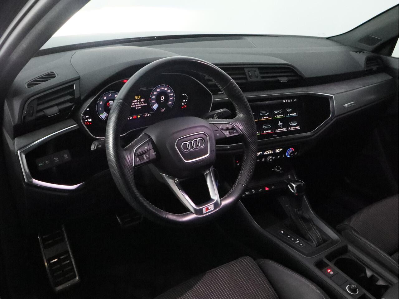 Audi Q3 45 TFSI e S edition Plug-in Hybrid