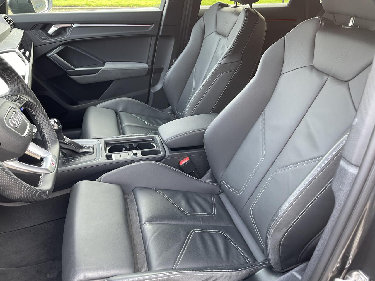 Audi Q3 Sportback 45 TFSIe S-line Black Pano Audi Sport