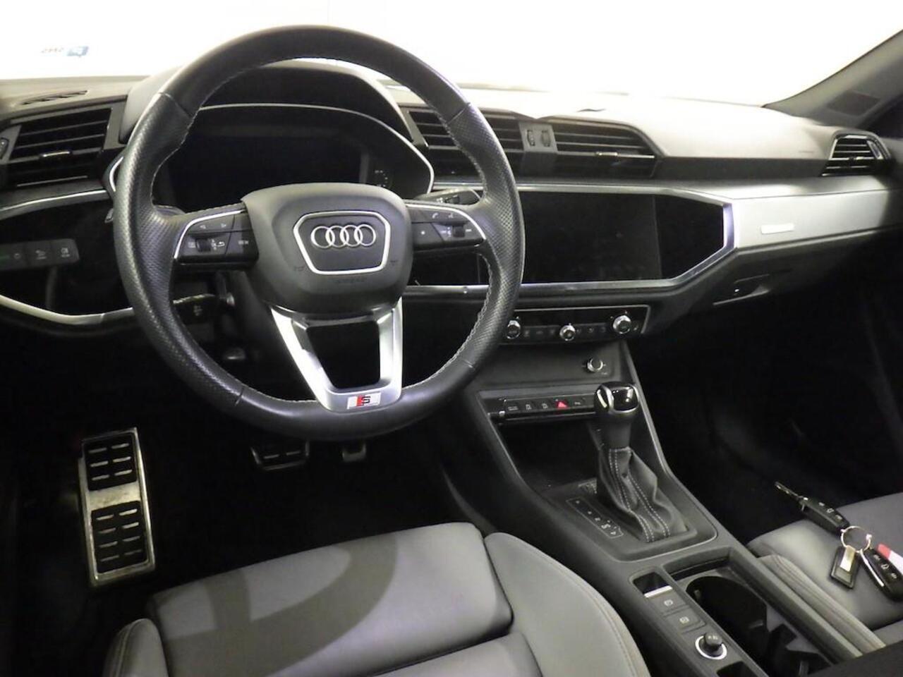 Audi Q3 SPORTBACK 35 TFSI S EDTION I AUTOMAAT I S LINE I LEDER I 360 CAMERA I APPLE CARPLAY
