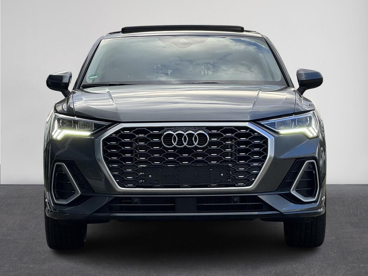 Audi Q3 Sportback 35 TFSI Automaat S Edition | ¤ 1.000 INRUILPREMIE | 19" Lichtmetalen Velgen | Climate Control | Panorama-schuifdak | Audi sound system | Navigatie| Audi virtual cockpit | Lederen Bekleding | S Line exterieur( Vestiging - Vianen Tel: 0347-371248