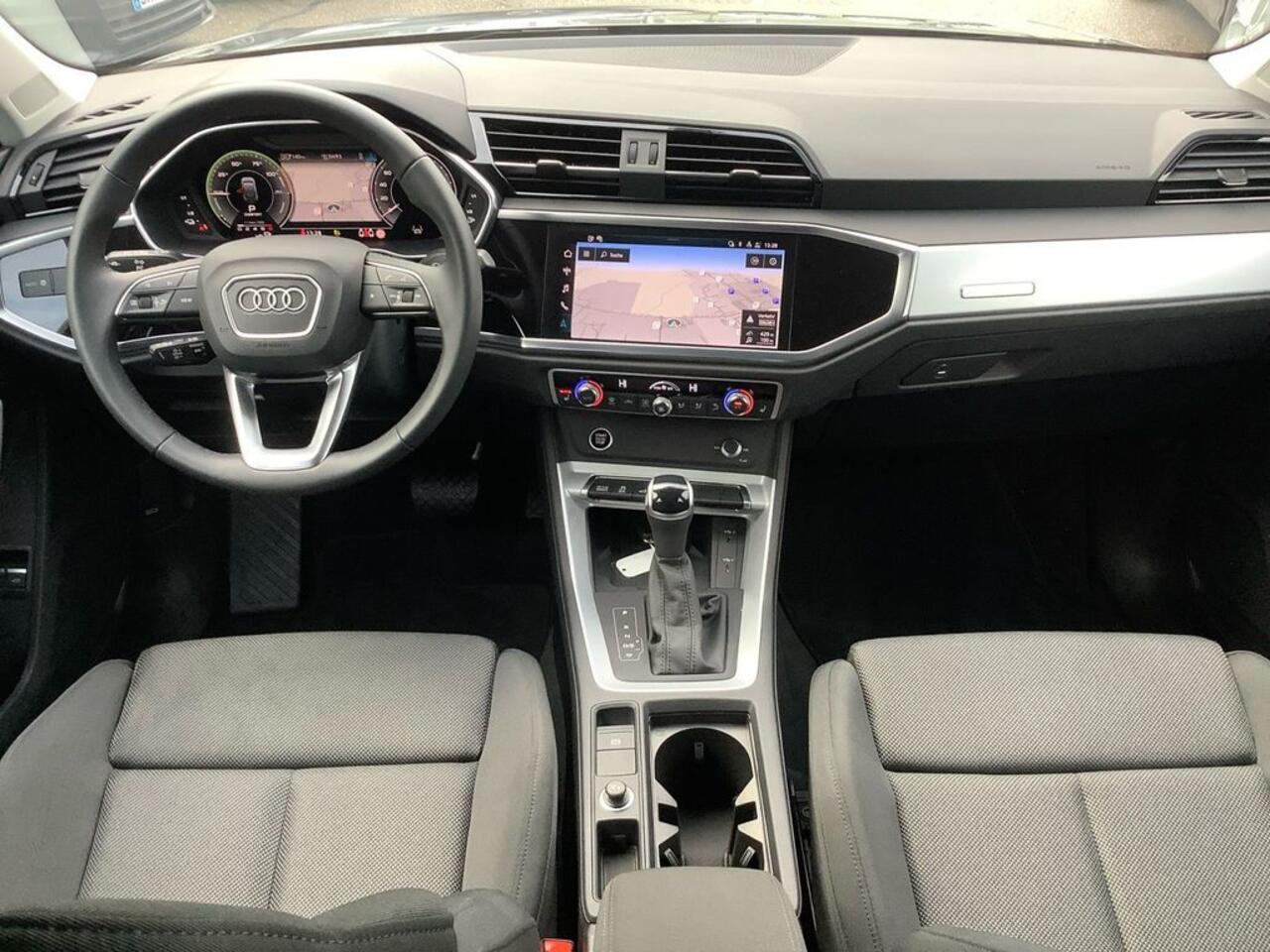 Audi Q3 Sportback 45 TFSI e 245 PK ACC Trekhaak Sportstoelen Virtual Cockpit Stoelverwarming 18 Inc
