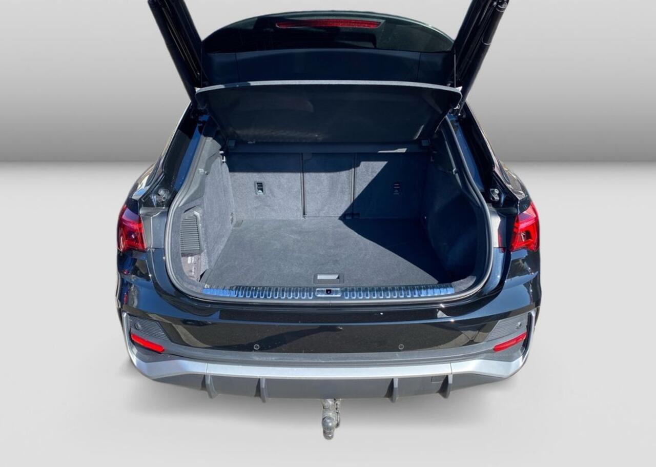 Audi Q3 Sportback 45 TFSI e S Line 245 PK ACC Panoramadak Trekhaak Virtual Cockpit Stoelverwarming 19 Inch