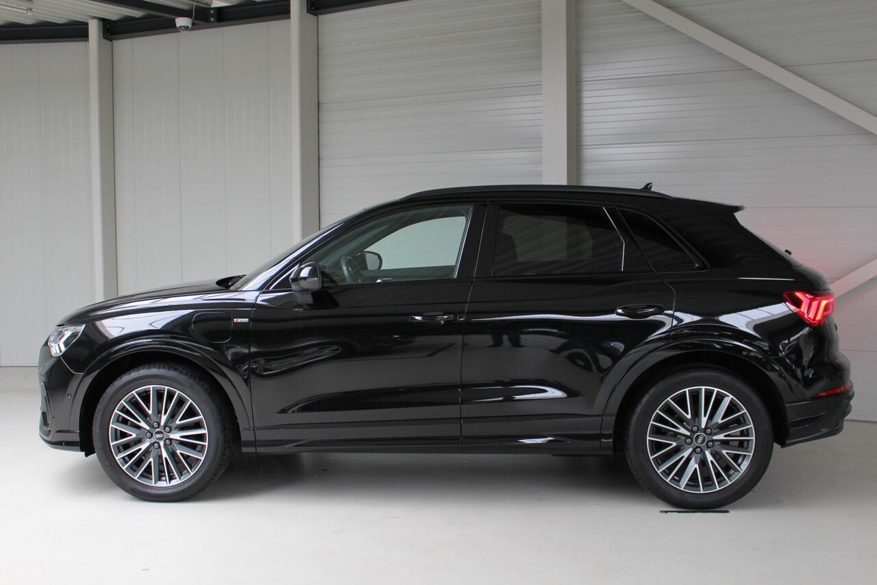 Audi Q3 45 TFSIe S-Line Blackstyle 245PK MMI Plus | Led koplampen | Led achterlichten | E. stoelverstelling