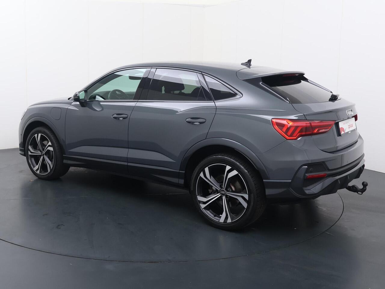 Audi Q3 Sportback 45 TFSI e Advanced Edition | 245 PK | SoH 89% | Trekhaak | Adaptive cruise control | 360 graden camera's | S line | 20" LM velgen | S line interieur |