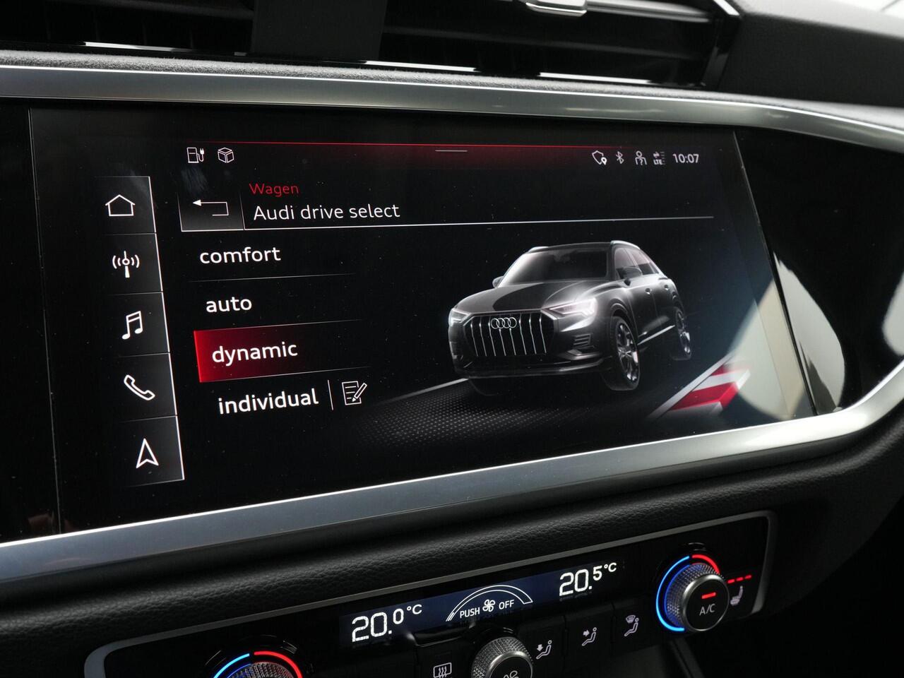 Audi Q3 45 TFSI e 245 pk S-tronic S-Line | Trekhaak | Demperregeling | Rondomzicht camera | Navigatie | Adaptieve cruise control