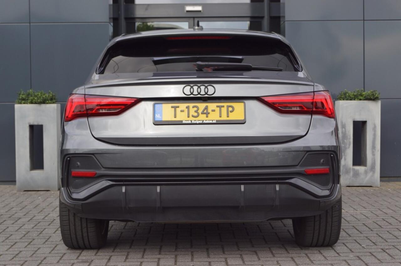 Audi Q3 45 TFSI-e S-Line /Trekhaak wegklb/ 20 Inch LM /Matrix LED/Camera/ACC