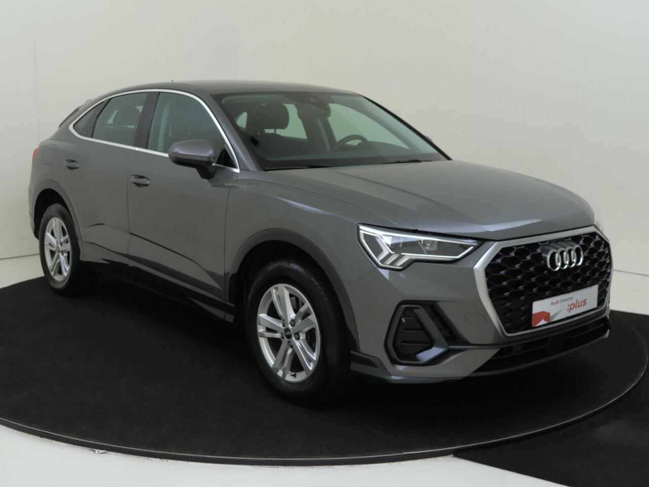 Audi Q3 Sportback 45 TFSI e Advanced Edition | Trekhaak | Stoelverwarming | Achteruitrijcamera | CarPlay | Adaptieve cruise control | Elektrische achterklep | Virtual cockpit |