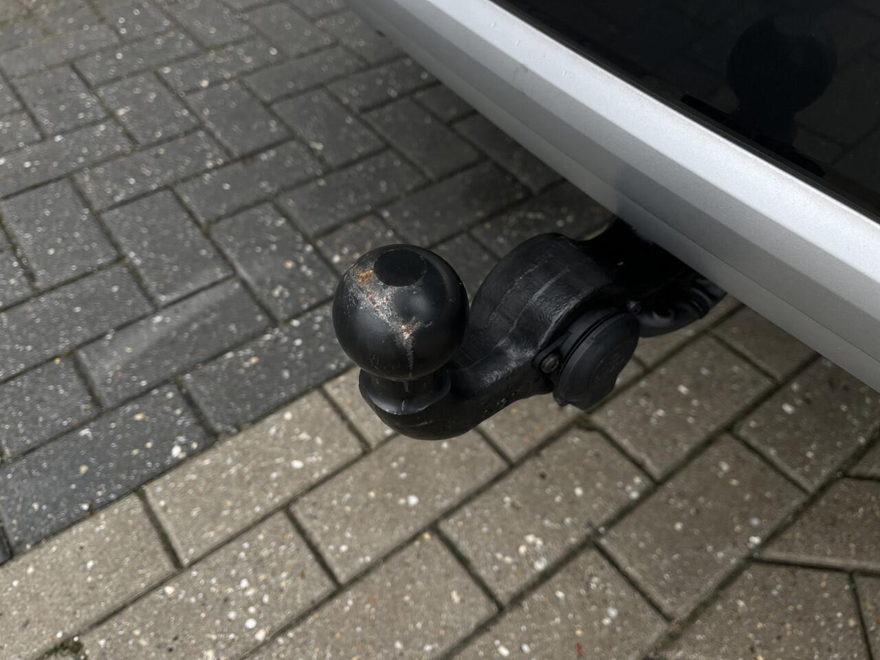 Audi Q3 40 TFSI 190PK quattro Business Edition / Navigatie / App connect / 360 Camera / Digitaal dashboard / Zwenkbare trekhaak /