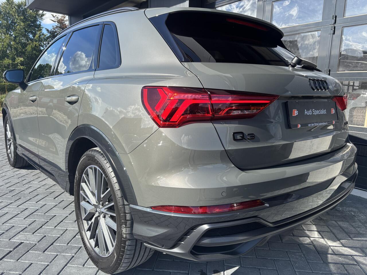 Audi Q3 35 TFSI S-line Black Leder Sfeer CarPlay