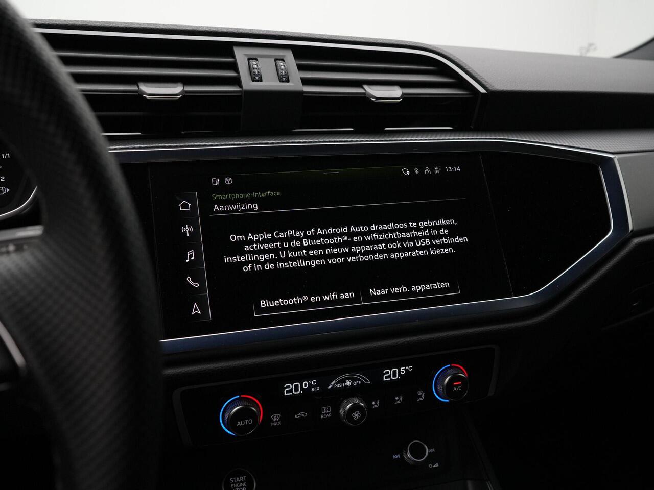 Audi Q3 45 TFSI e 245 pk S-tronic S-Line | Achteruitrijcamera | Navigatie | Adaptive Cruise