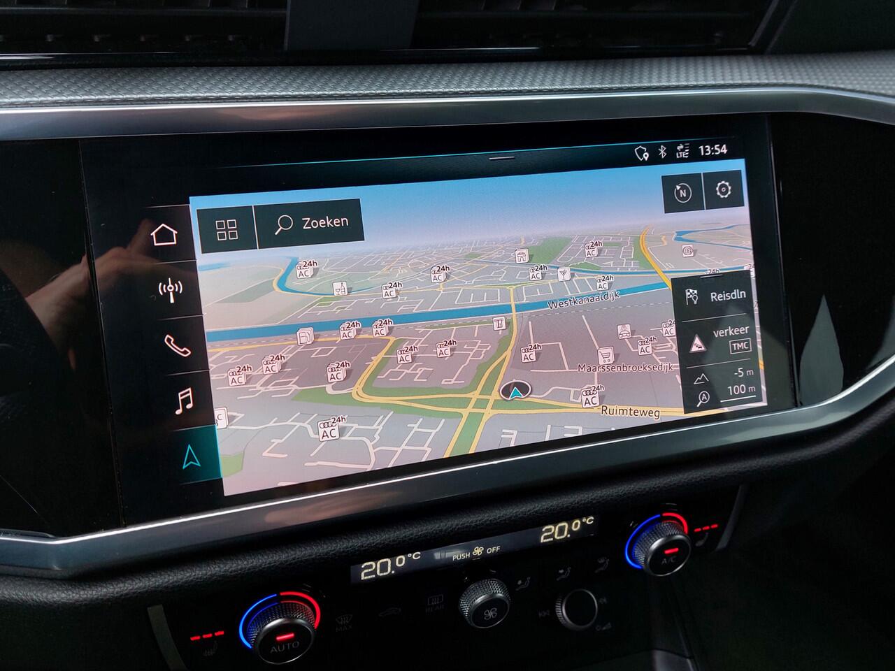 Audi Q3 Sportback 40 TFSI 190pk Quattro S-Edition | Navi | Apple Carplay+Android Auto | Clima | Adap.Cruise | Led Koplampen | Panorama Schuifdak | Leder+Verwarmd | Dodehoek+Rijstrooksensor | Pdc V+A+Camera