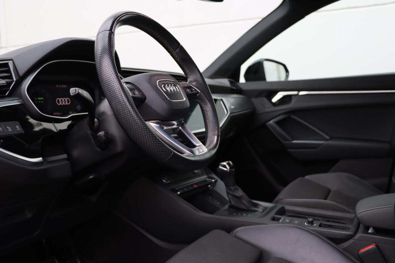Audi Q3 45 TFSI e S edition 245pk S-Tronic