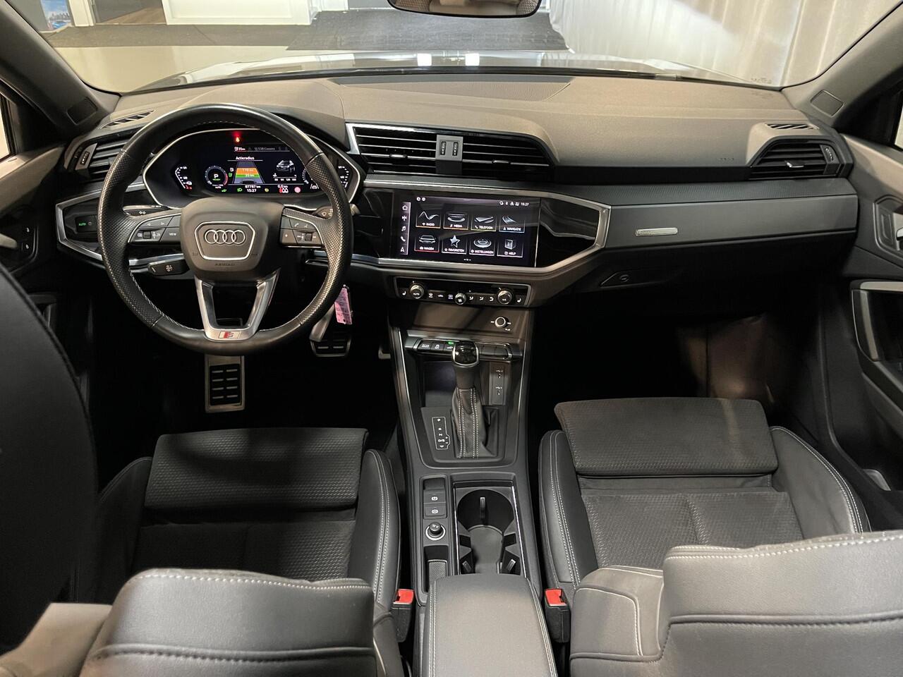 Audi Q3 45 TFSI e S edition 20"/Panoramadak/Dodehoek/Stoelverwarming/PDC v+a/MATRIX LED/Virtual cockpit/Navigatie/Apple Carplay & Android Auto