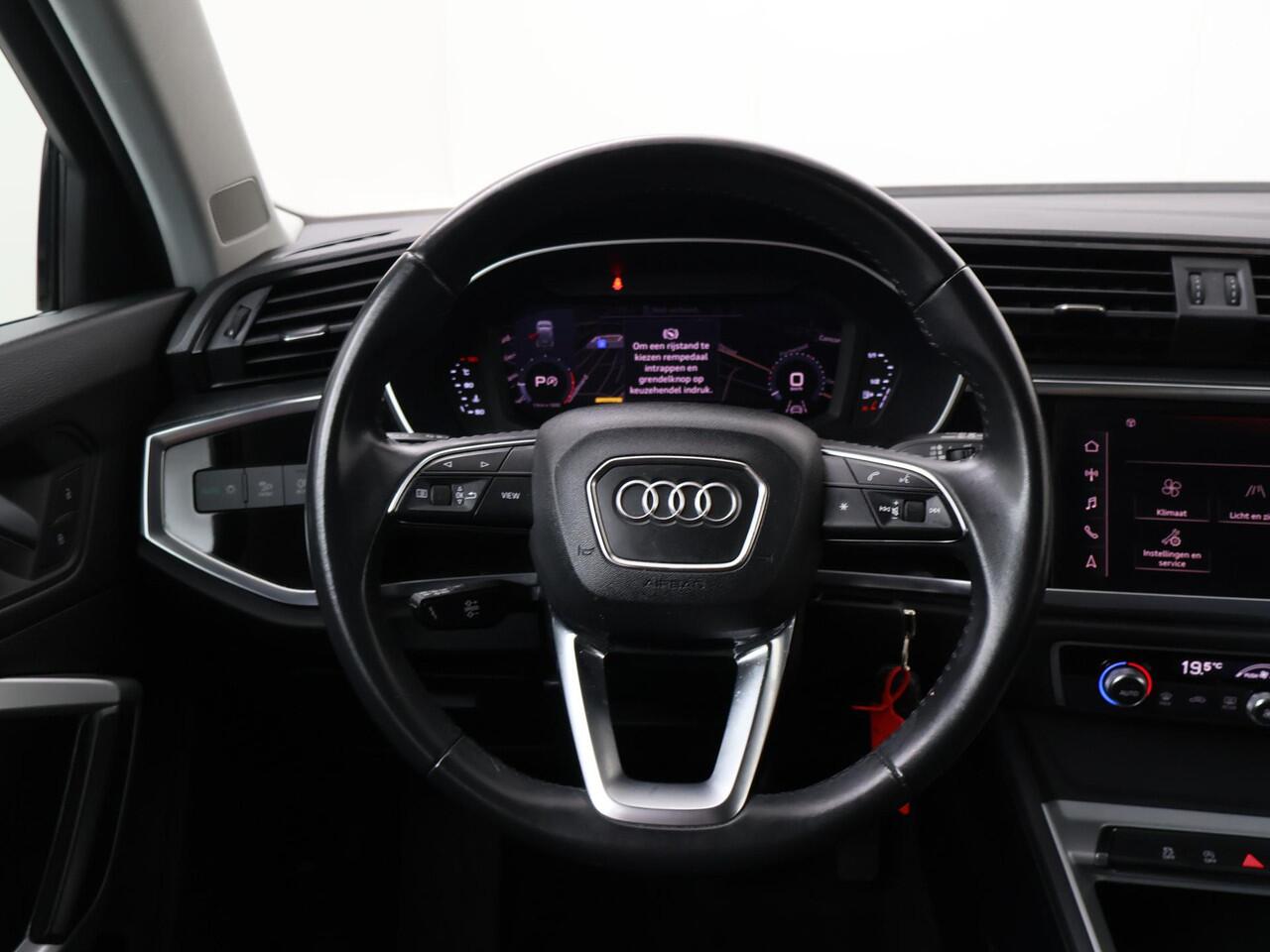 Audi Q3 35 TFSI Advanced | 150 PK | Automaat | Elektrische achterklep | Navi | 20 "Alu | PDC achter |