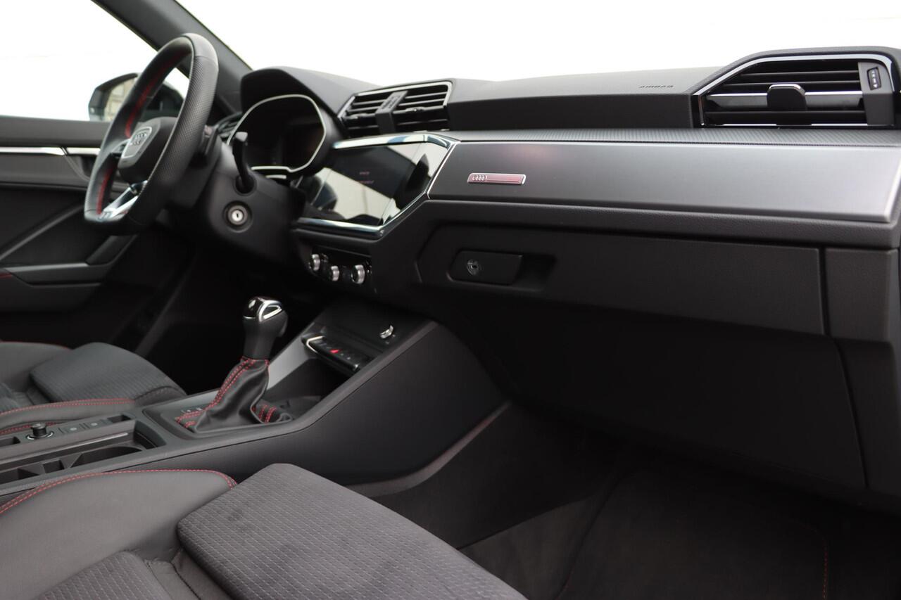 Audi Q3 45 TFSI e S edition 245pk S-Tronic