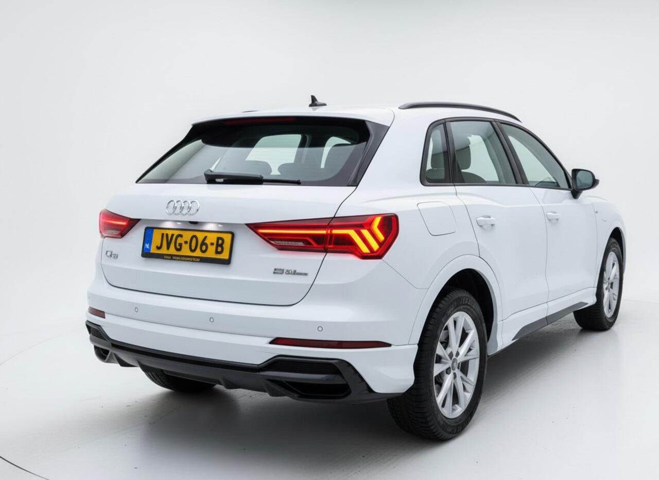 Audi Q3 45 TFSIe 245PK S-TRONIC S-LINE HYBRID CARPLAY/PDC/VIRTUAL
