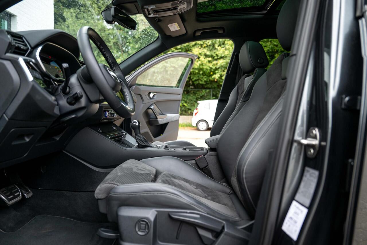 Audi Q3 45 TFSI e S-Line ACC Panorama Keyless Black Optic