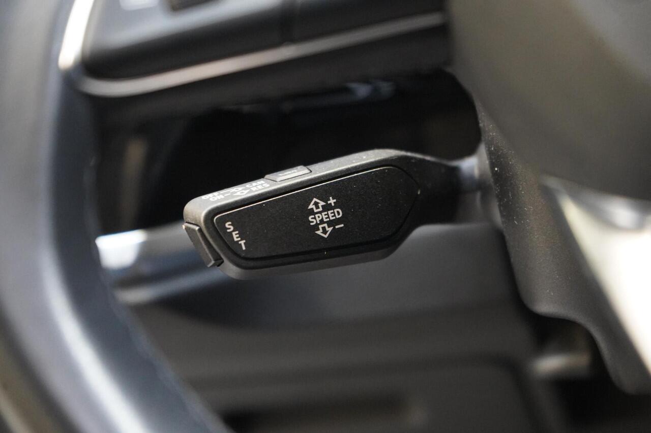 Audi Q3 Sportback 35 TFSI S Edition | Trekhaak | Panoramadak | Apple Carplay | Stoelverwarming | Drive Select