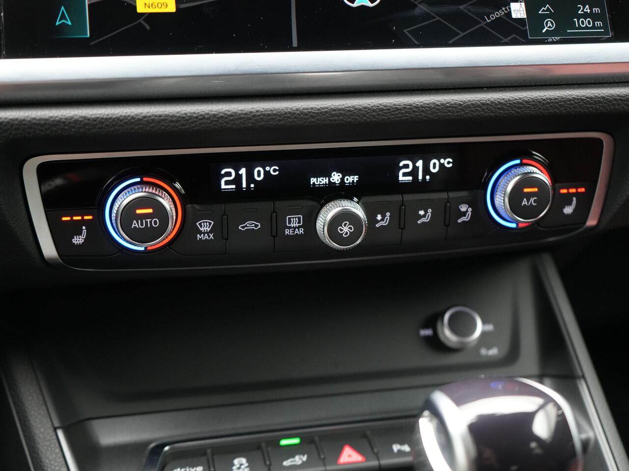 Audi Q3 Sportback 45 TFSI e S Line Plug In Hybrid 245pk Dealer O.H PHEV | Panodak | Adaptive Cruise | Lederen Sportstoelen Memory & Verwarmd | Sfeerverlichting | Camera | Virtual | Blis | Navigatie | DAB |