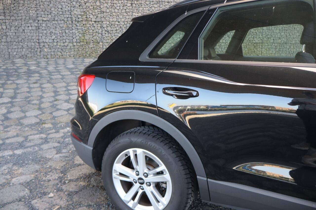 Audi Q3 35 TFSI I Geen import | Trekhaak | Schuifdak